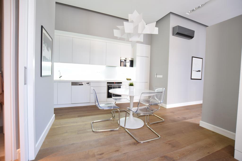 Luxury Apartment By Hi5 - Szervita Suite ブダペスト エクステリア 写真