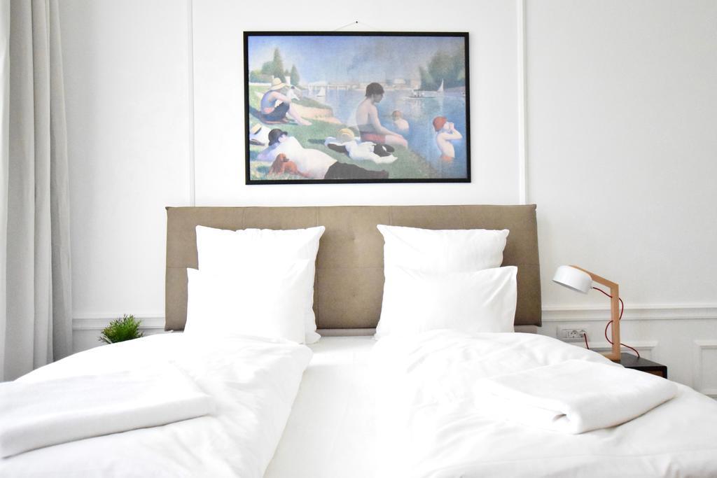 Luxury Apartment By Hi5 - Szervita Suite ブダペスト エクステリア 写真