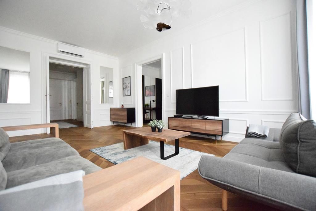 Luxury Apartment By Hi5 - Szervita Suite ブダペスト エクステリア 写真