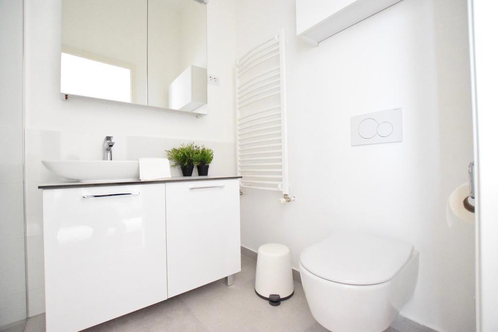 Luxury Apartment By Hi5 - Szervita Suite ブダペスト エクステリア 写真